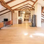 Old Town - Unique Tower Apartment